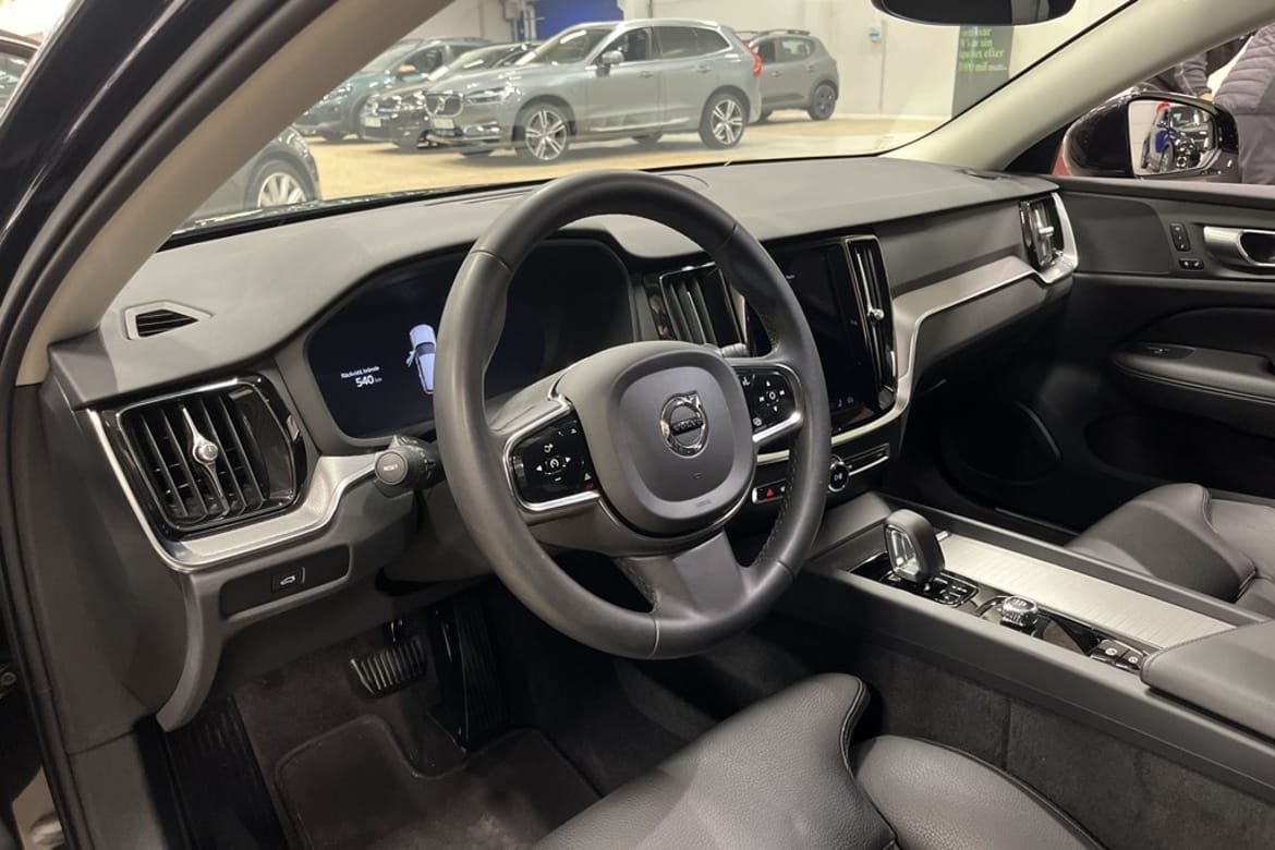 Volvo V60 B4 Diesel Plus Dark (V-HJUL) 2023, bild 5/10