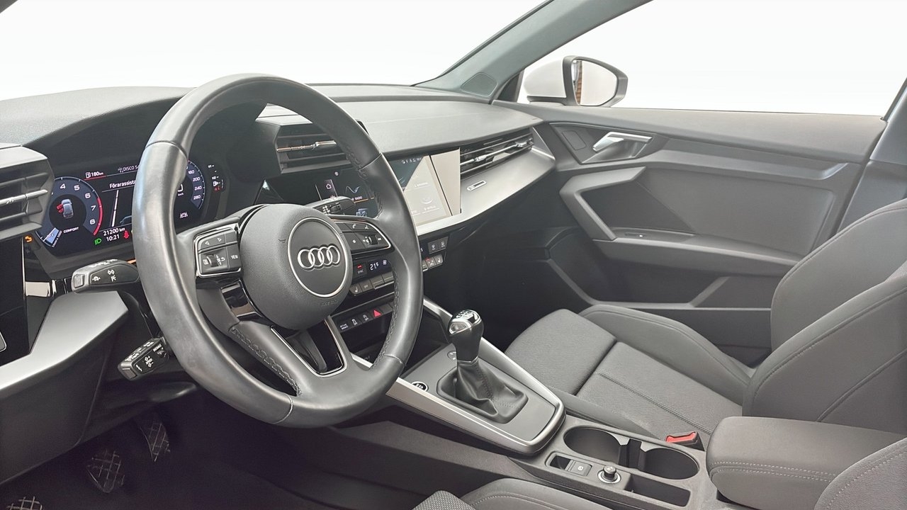 Audi A3 35 TFSI Proline 150 hk 6-växlad 2024, bild 7/10