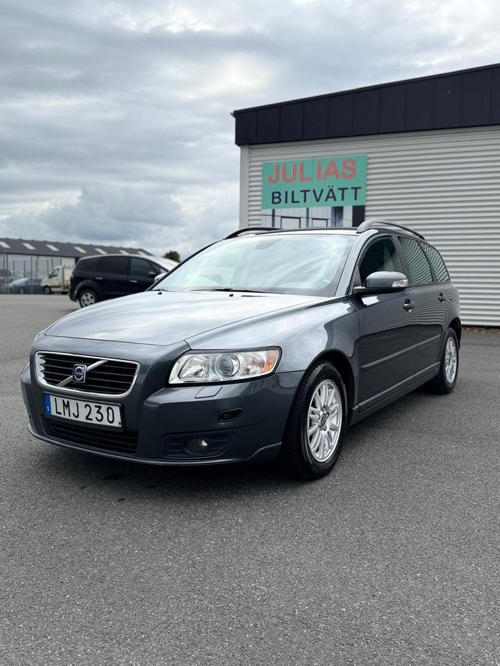 Volvo V50