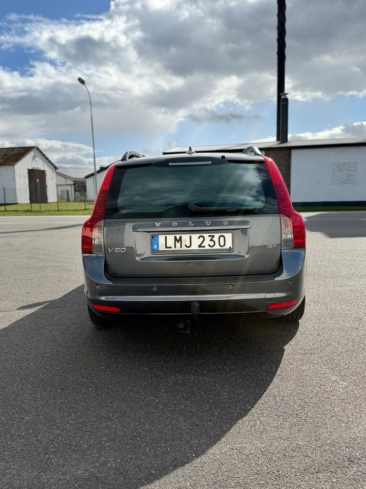 Volvo V50 1.8F Momentum Euro 4 2009, bild 8/8