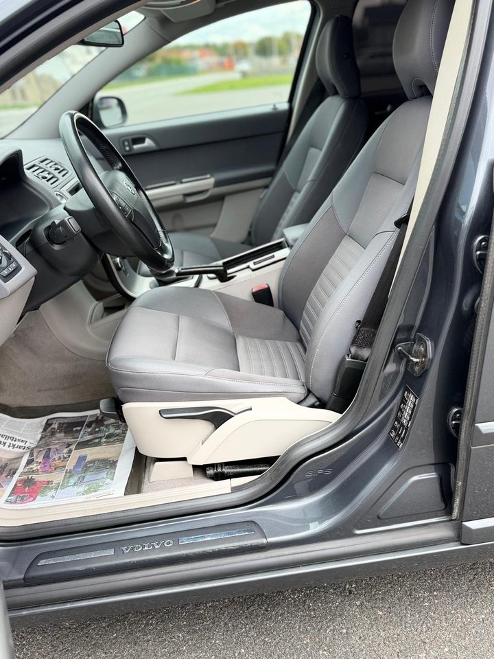 Volvo V50 1.8F Momentum Euro 4 2009, bild 4/8