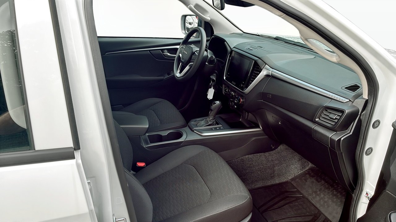 Isuzu D-max XRM DOUBLE CAB AUT 2026, kuva 3/10