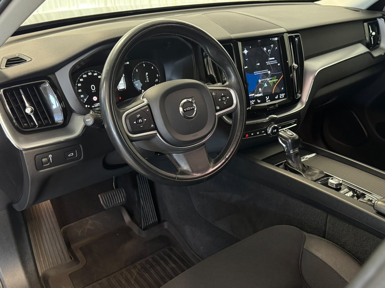 Volvo XC60 2019, kuva 7/36