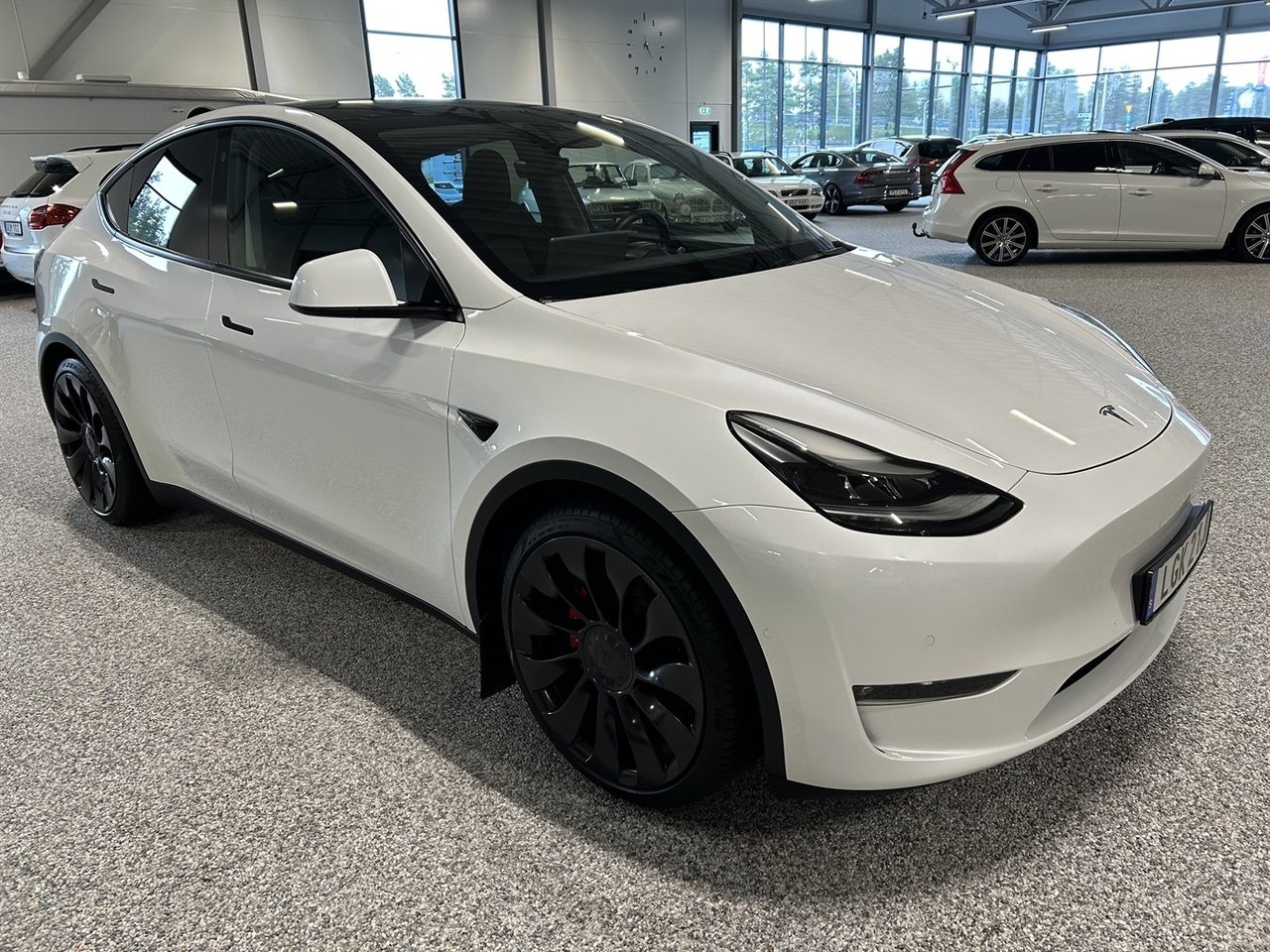 Tesla Model Y 2022, bild 5/10
