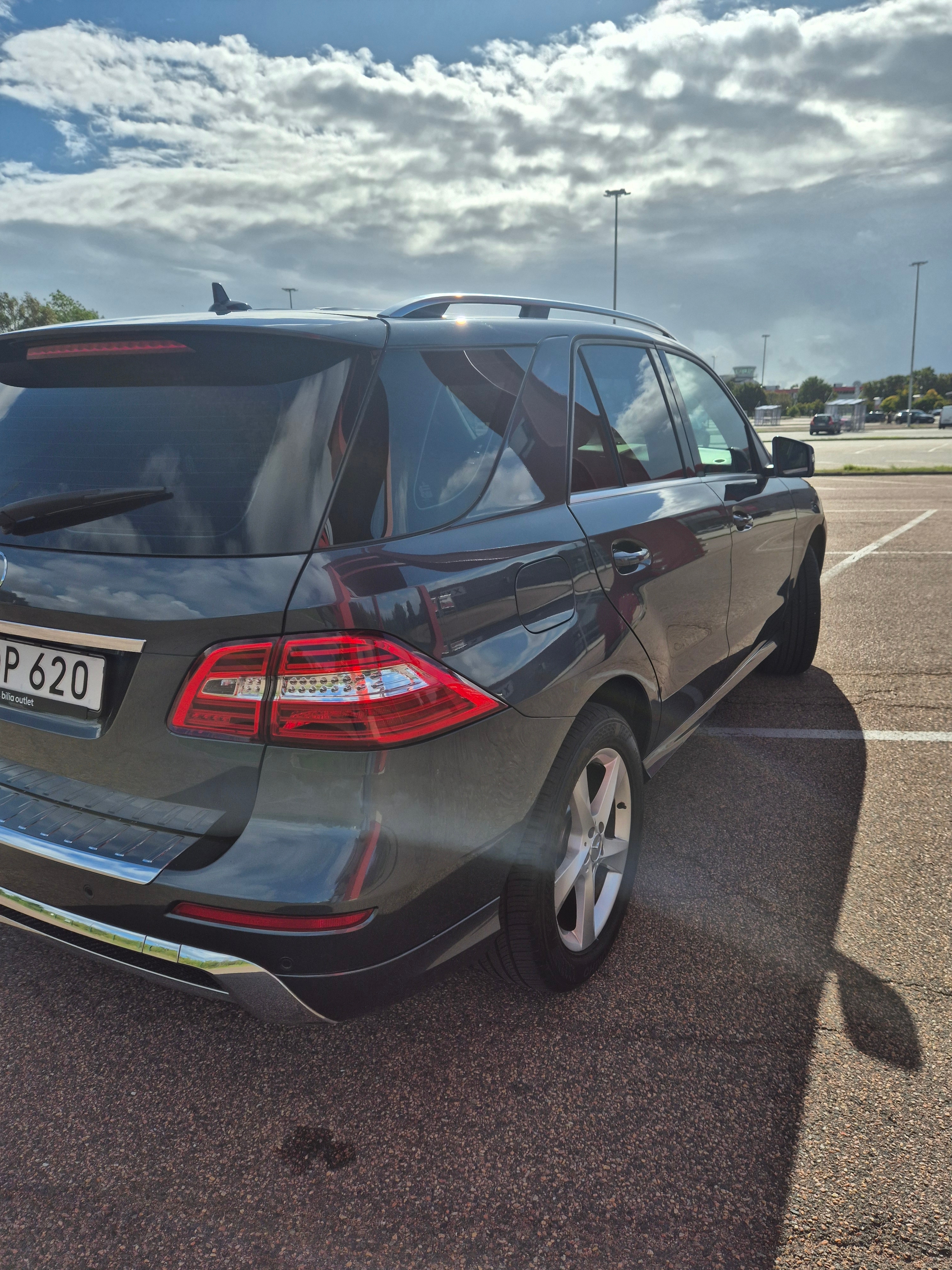 Mercedes-Benz ML 2015, photo 4/10