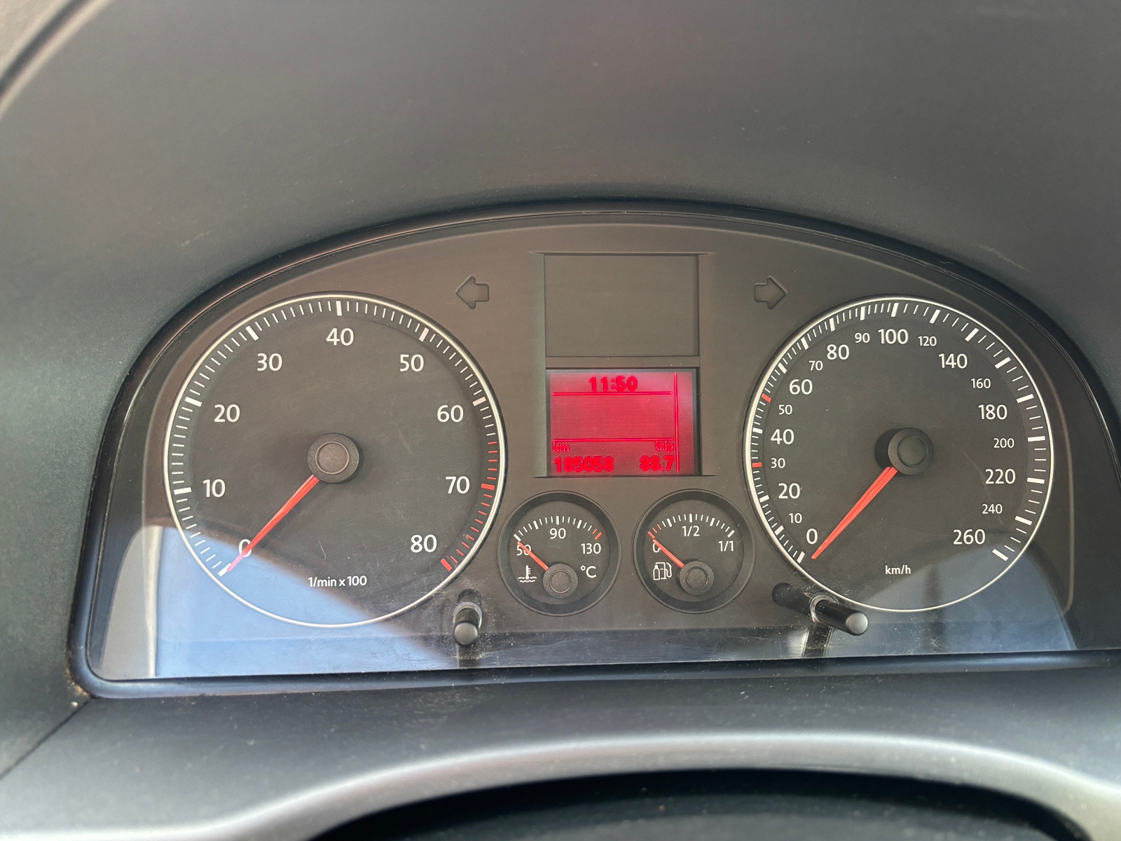 Volkswagen Caddy Maxi 2010, photo 5/8