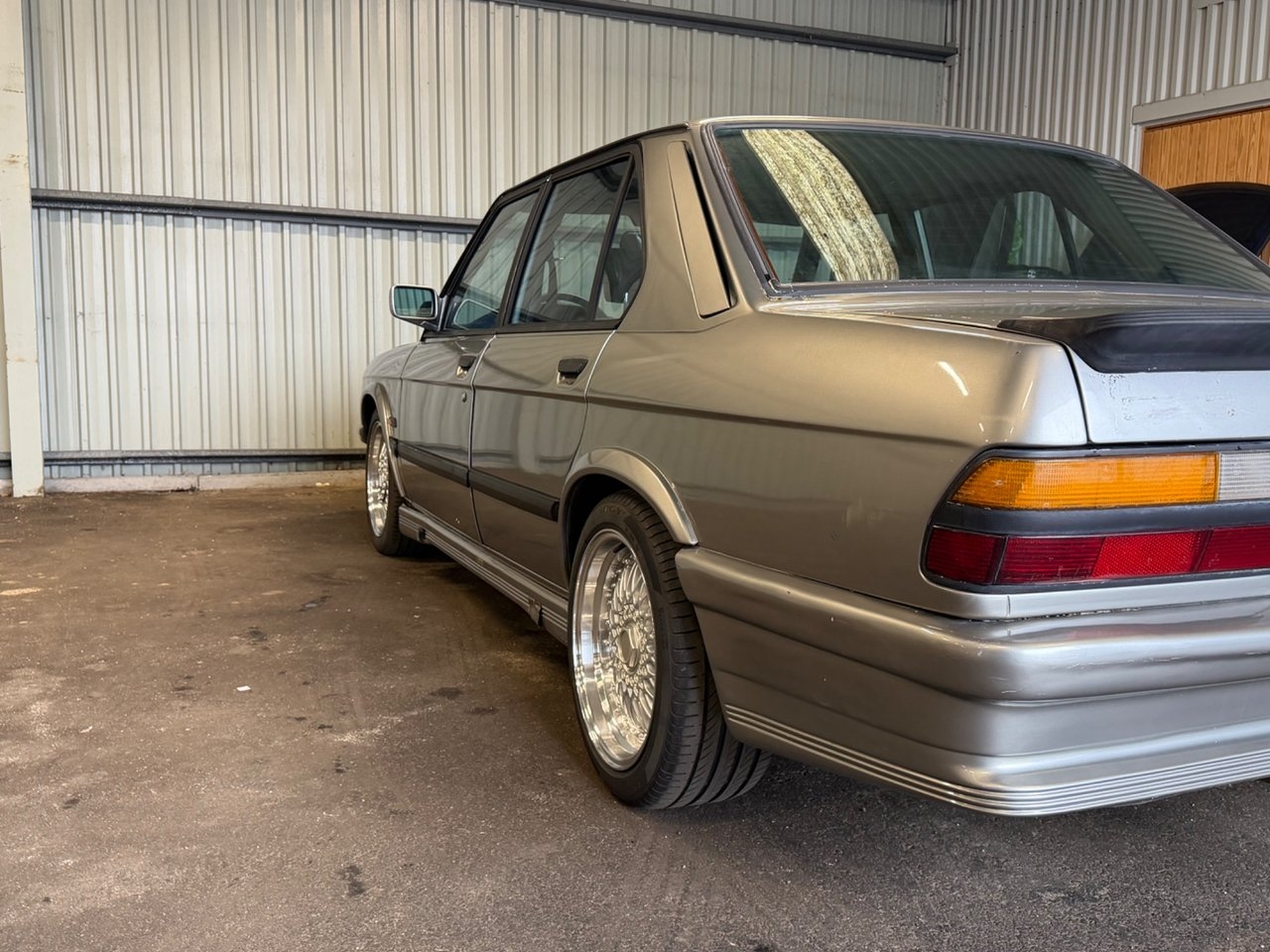 BMW M535i 1986, kuva 7/18