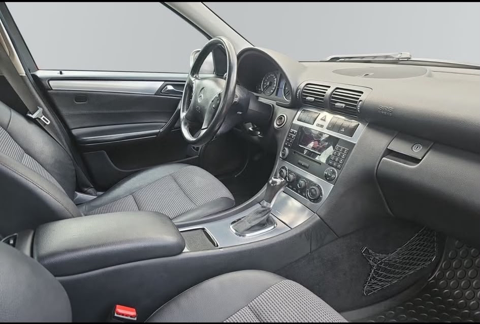 Mercedes-Benz C 2007, photo 4/10