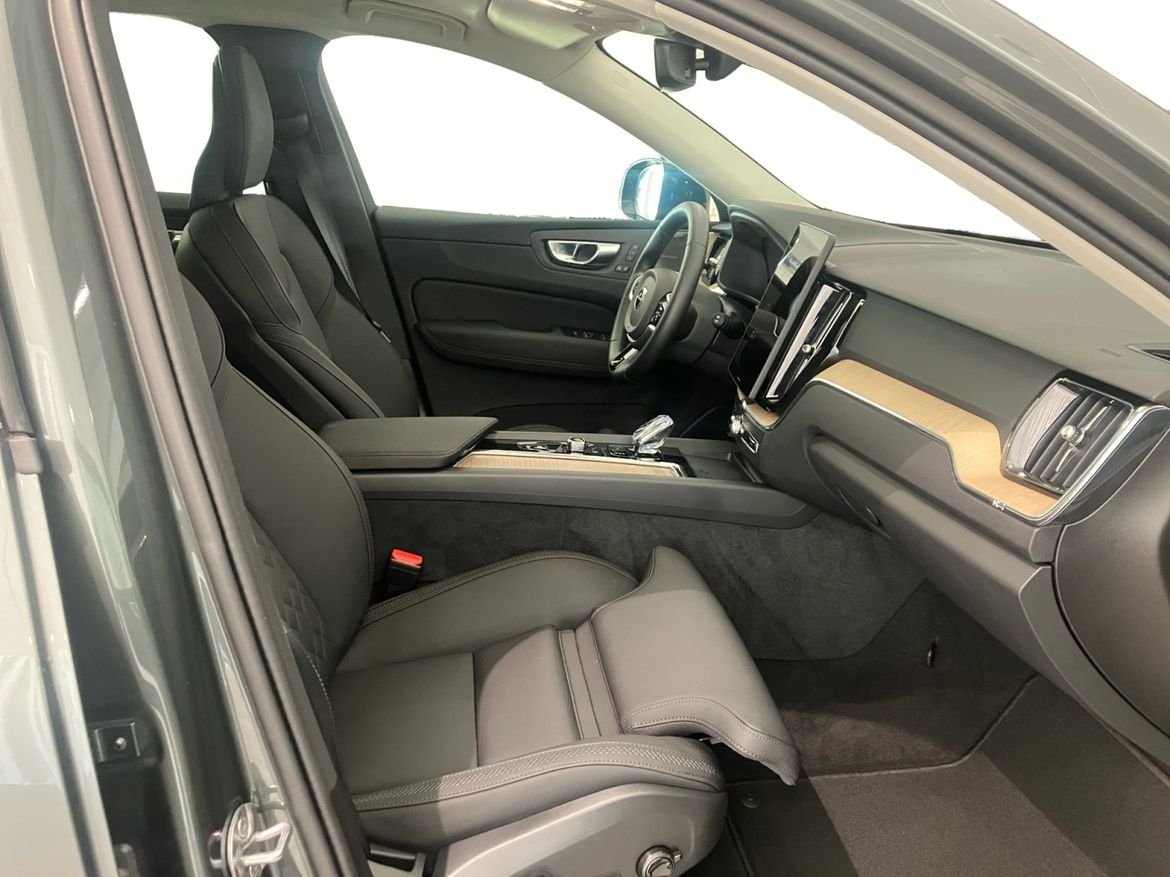 Volvo XC60 T6 Plus Dark Nordic Edition 2026, kuva 4/10