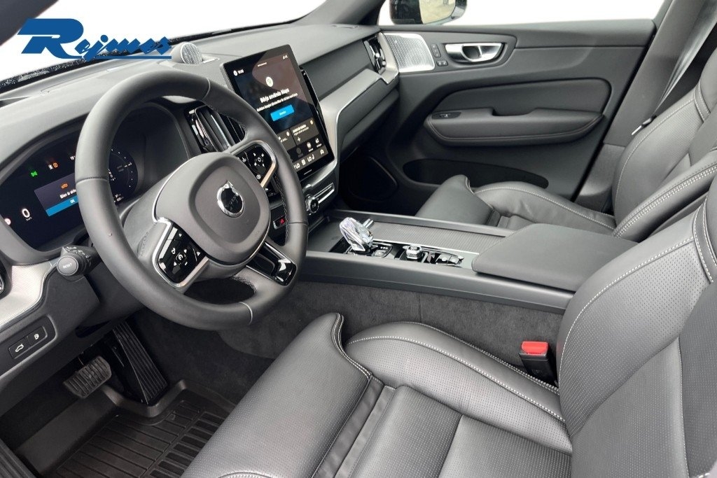 Volvo XC60 2027, photo 6/10