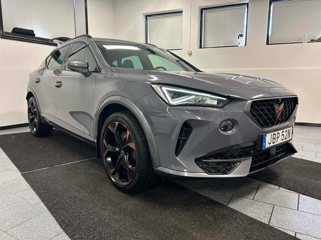 Cupra Formentor VZ e-Hybrid 245 hk 2023, bild 4/10