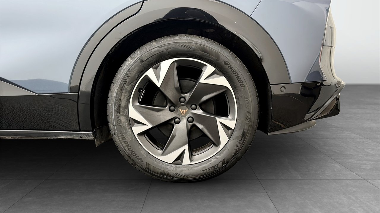Cupra Tavascan 2024, photo 6/10
