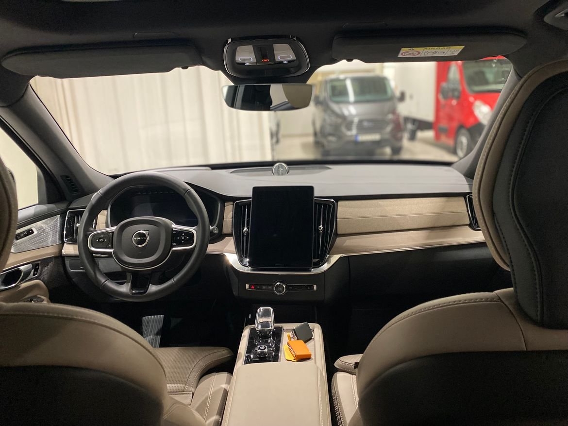 Volvo XC90 T8 Ultra Dark 2026, kuva 2/14