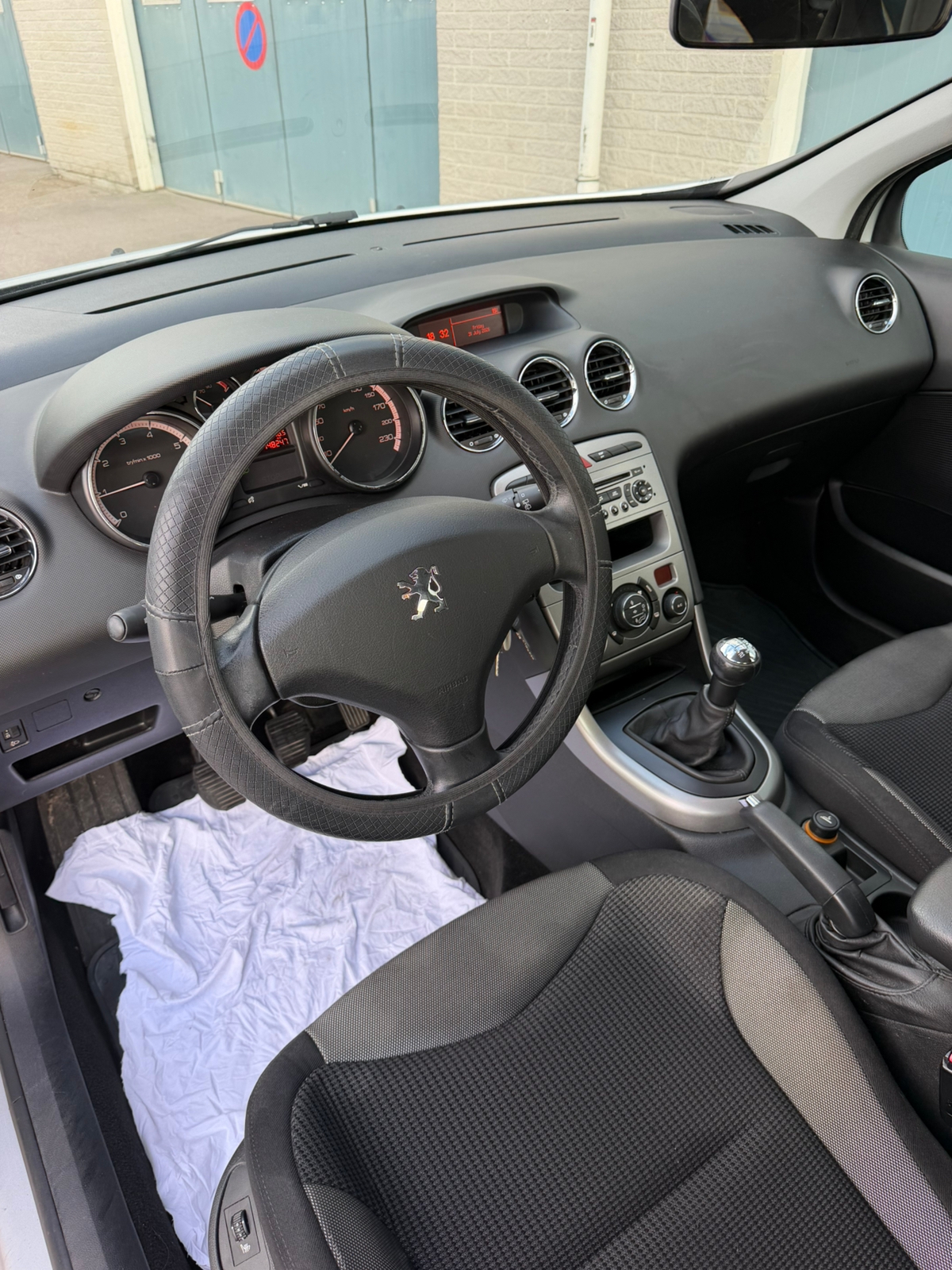 Peugeot 308 5-dörrar 1.6 VTi Manuell 2008, bild 6/10