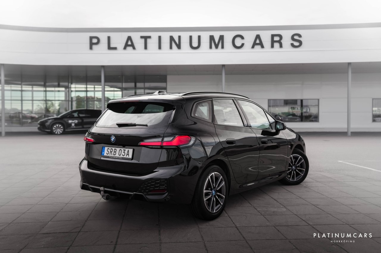 BMW 225 2025, photo 2/18