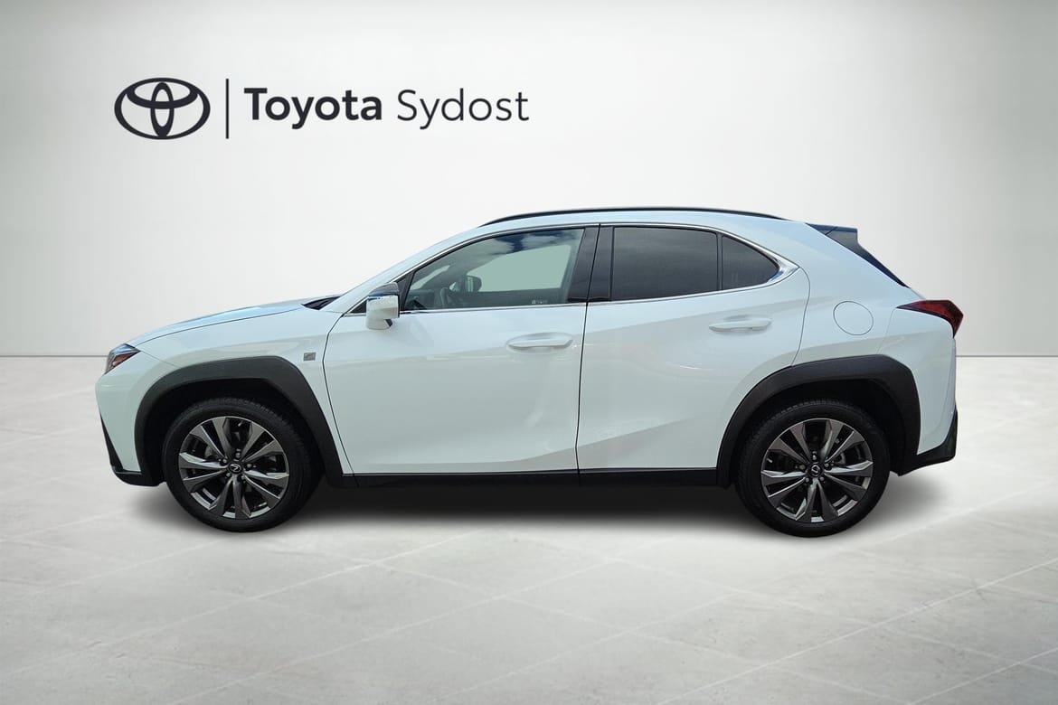Lexus UX 2023, photo 3/10