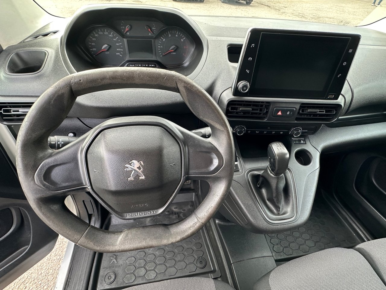 Peugeot Partner 2019, bild 7/10