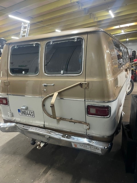 Dodge Maxivan B300 Royal Sportsman 1973, bild 2/4