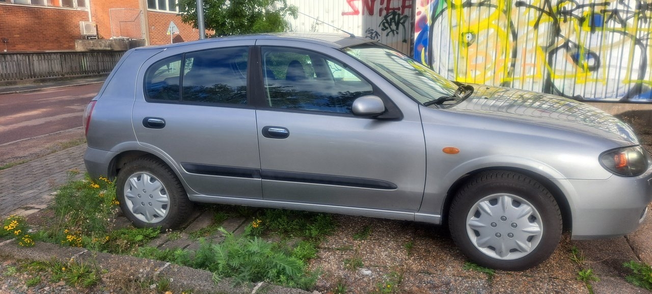 Nissan Almera