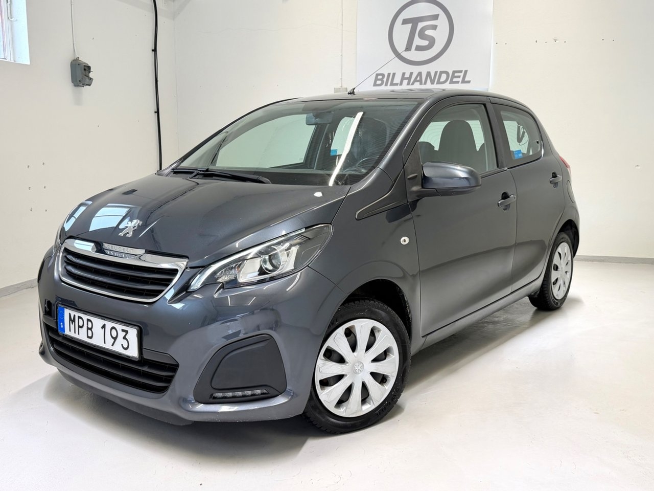 Peugeot 108 5-dörrar 1.0 VTi AUTOMAT 2018, bild 2/8