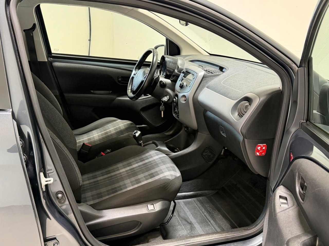 Peugeot 108 5-dörrar 1.0 VTi AUTOMAT 2018, bild 5/8