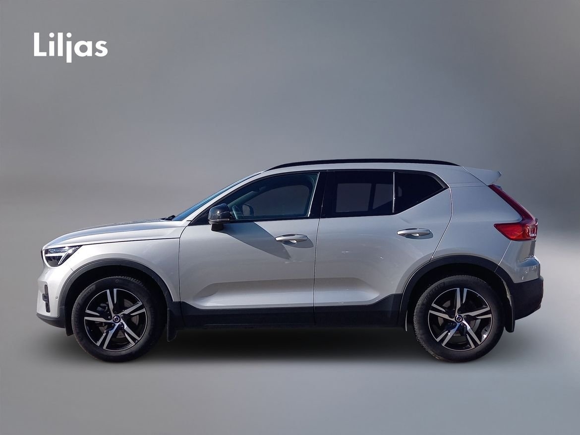 Volvo XC40 B3 FWD Bensin Plus Dark 2025, bild 4/4