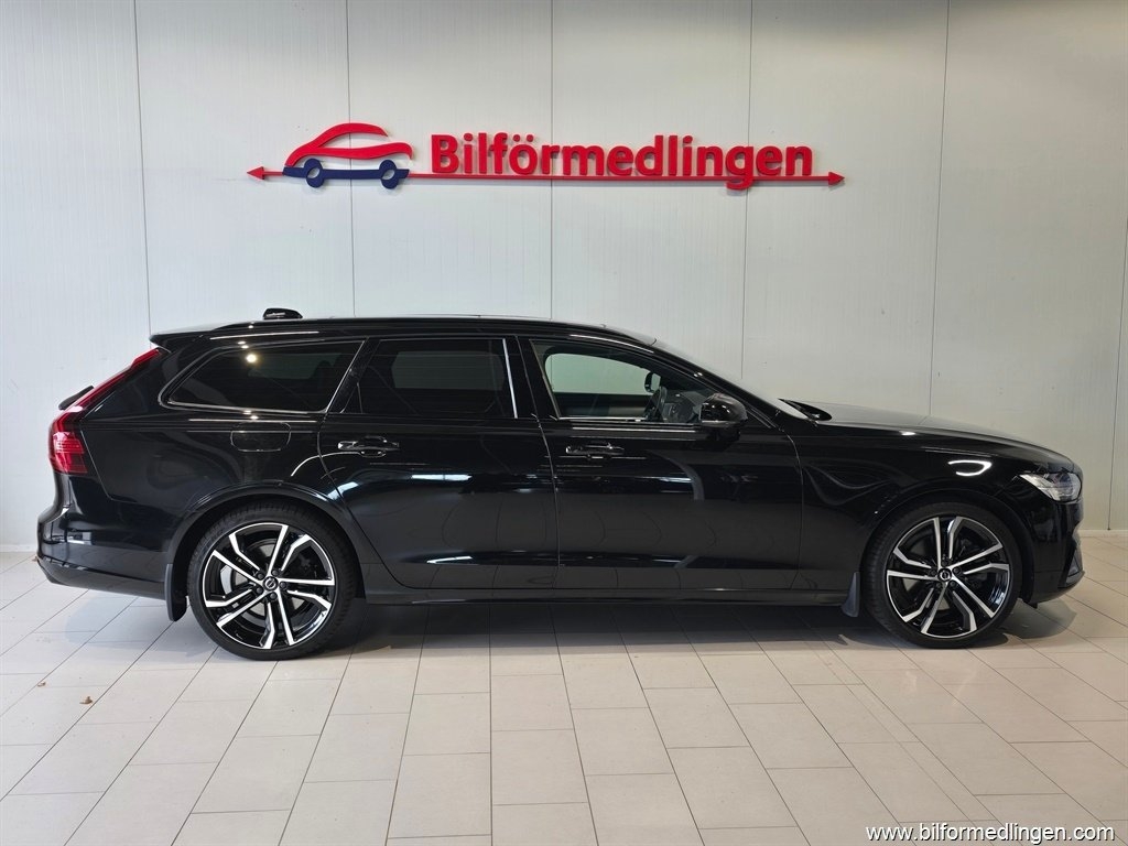 Volvo V90 T8 AWD 392hk R-Design B&W Drag 2021, bild 2/10