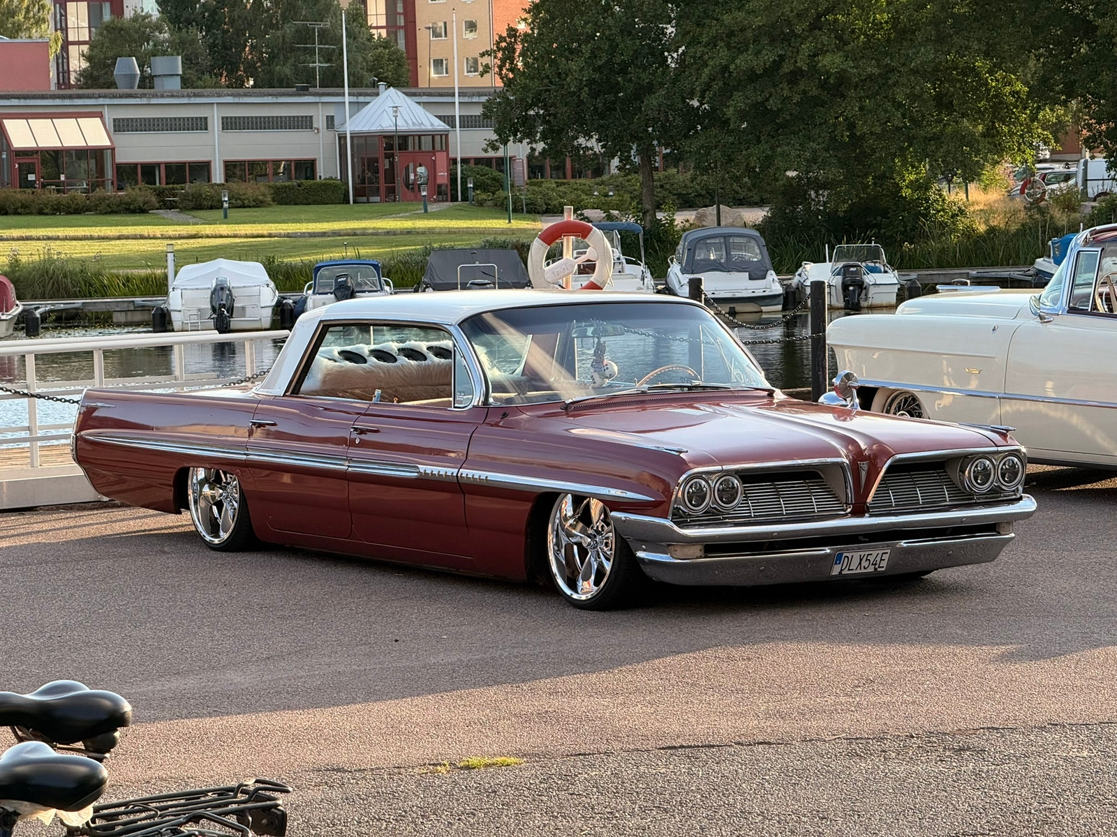 Pontiac Bonneville 1961, kuva 2/6