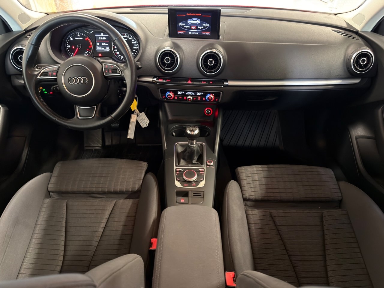 Audi A3 Sedan 2.0 TDI 150HK Ambition 2015, bild 7/10