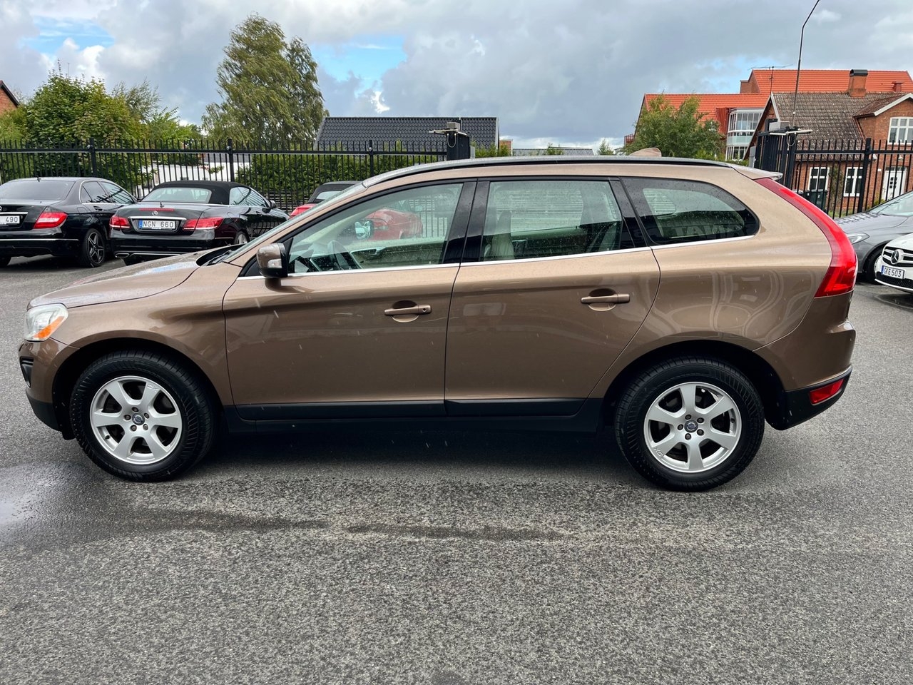 Volvo XC60 2.4D AUT Momentum Skinn Drag 2010, bild 4/10