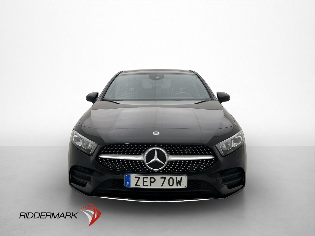 Mercedes-Benz A 250 e Sedan AMG 2023, photo 2/33