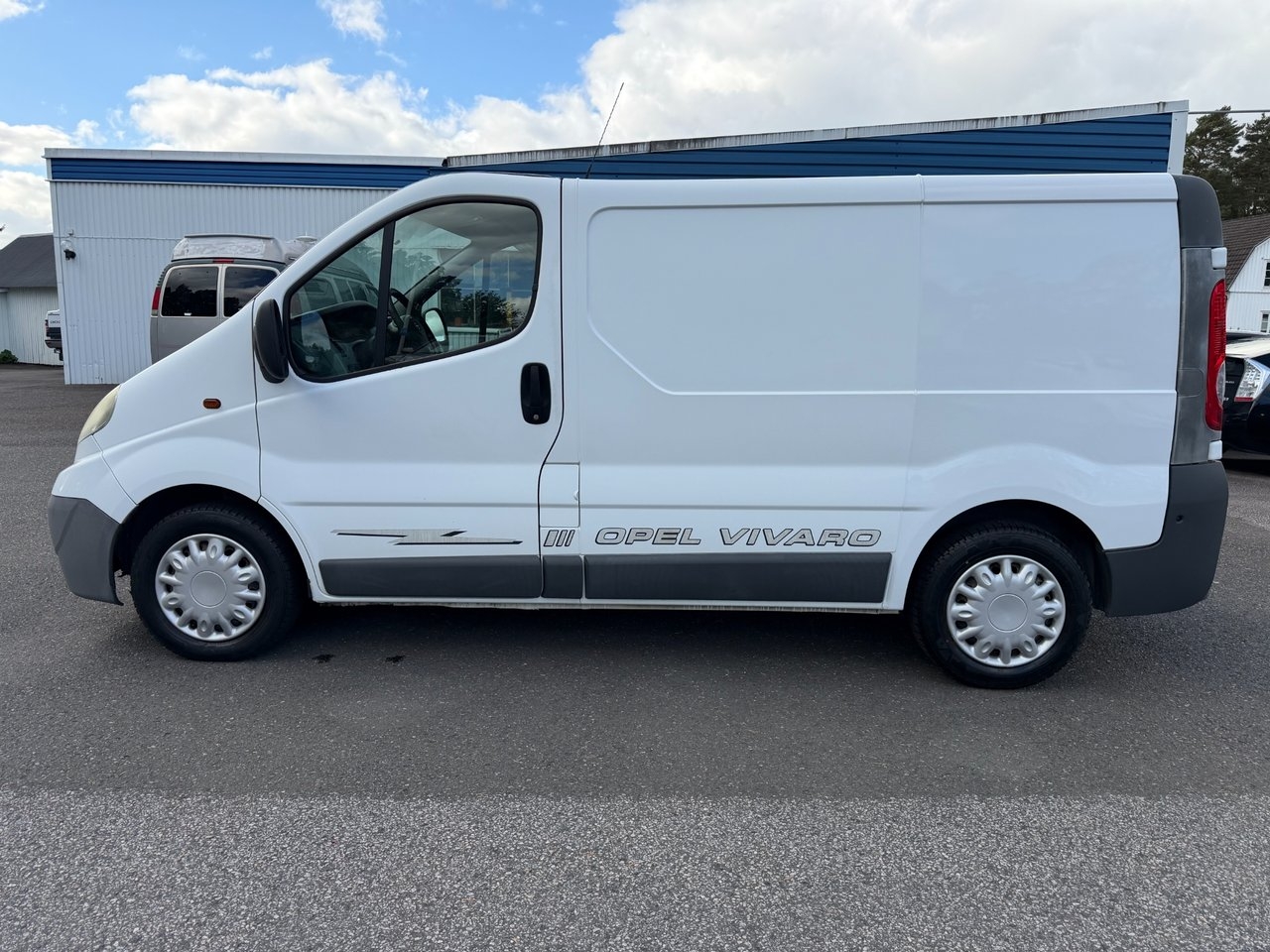 Opel Vivaro 2009, bild 2/10