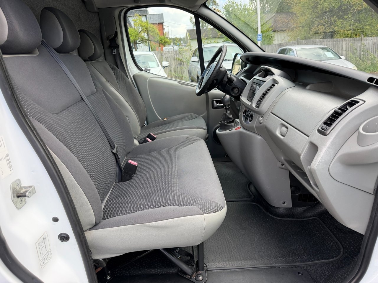 Opel Vivaro 2009, bild 7/10