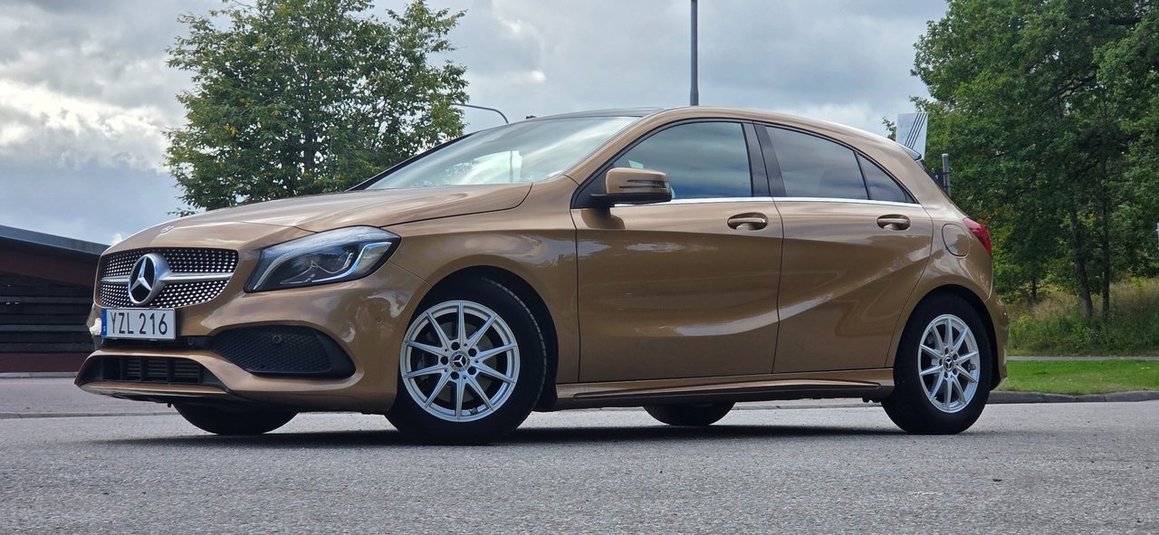 Mercedes-Benz A 200 d Aut AMG Pan Amb 2018, bild 2/10