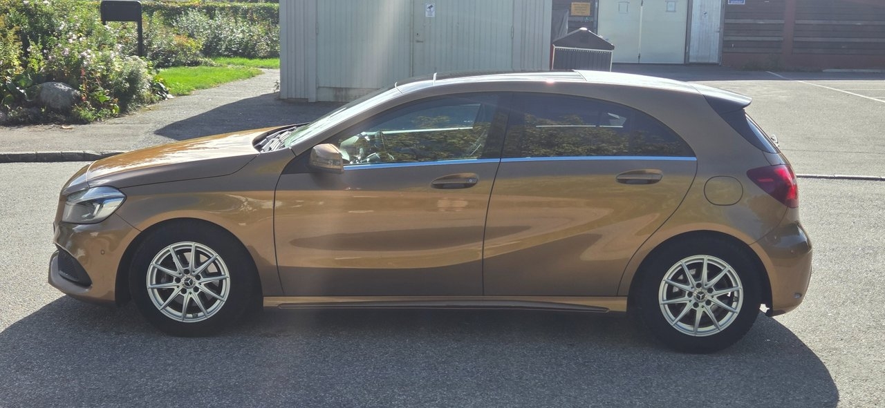 Mercedes-Benz A 200 d Aut AMG Pan Amb 2018, bild 3/10