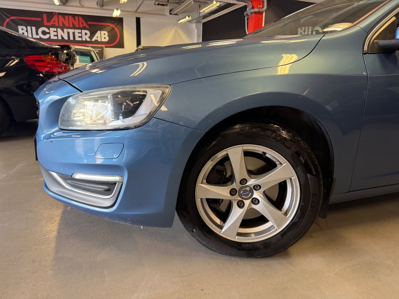Volvo V60 2015, kuva 2/10