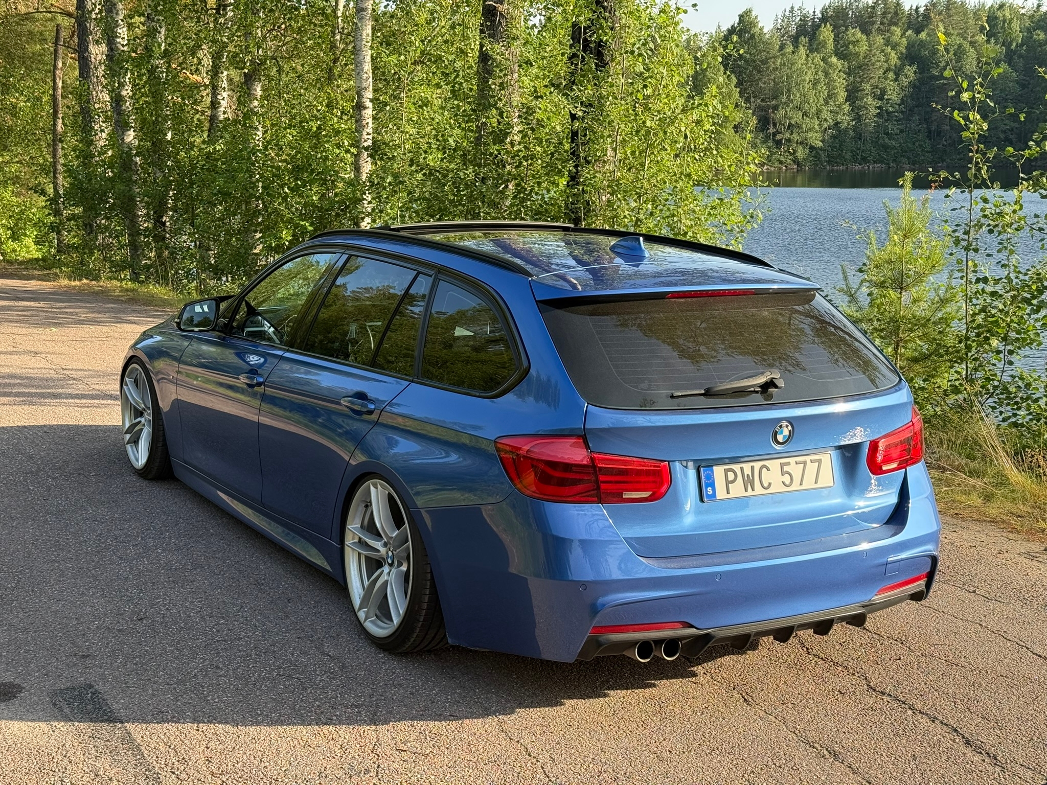 BMW 320 d xDrive Touring Steptronic 2016, bild 3/4