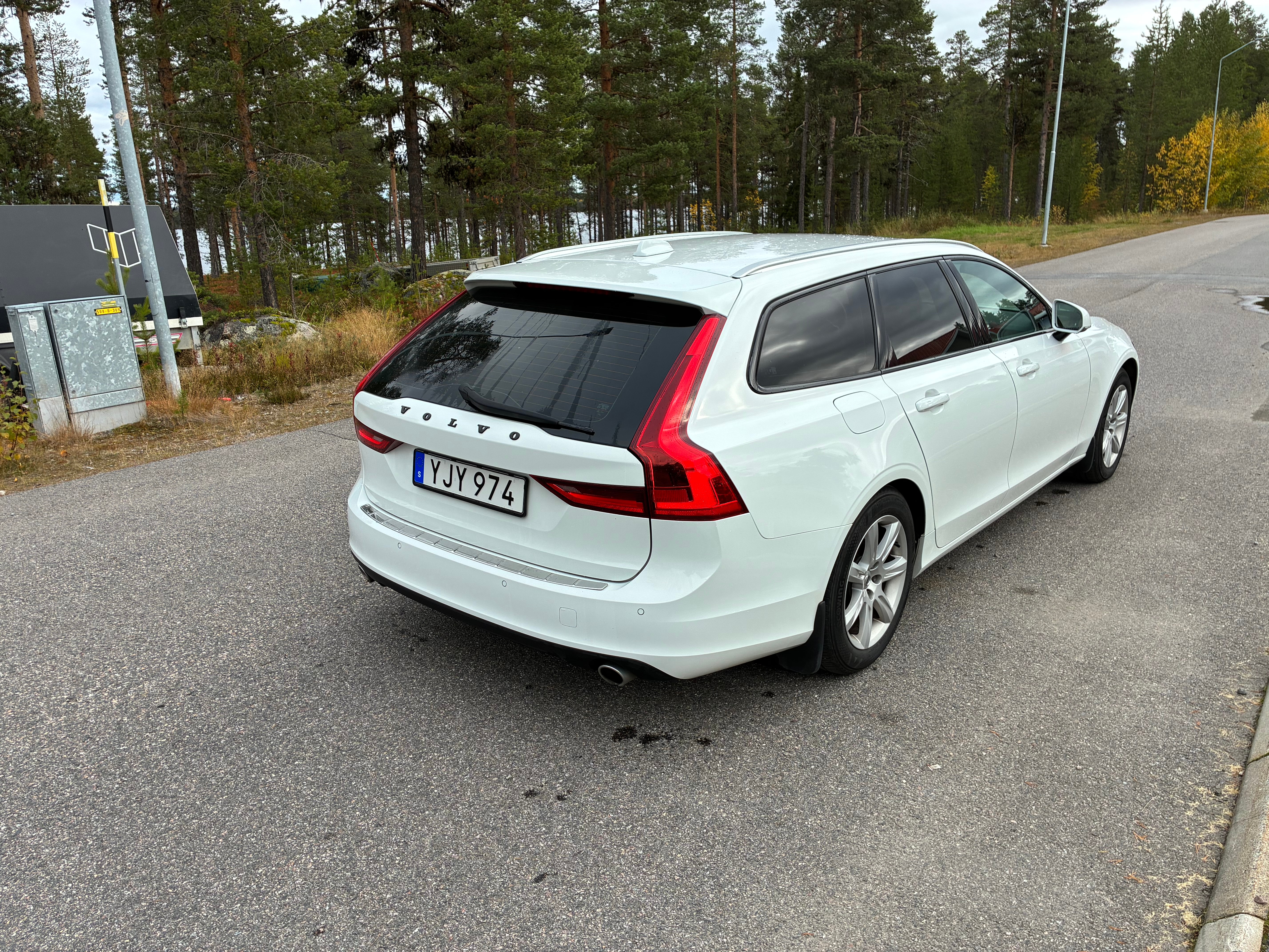 Volvo V90 D4 AWD VOC, SoV-däck 2017, bild 4/7
