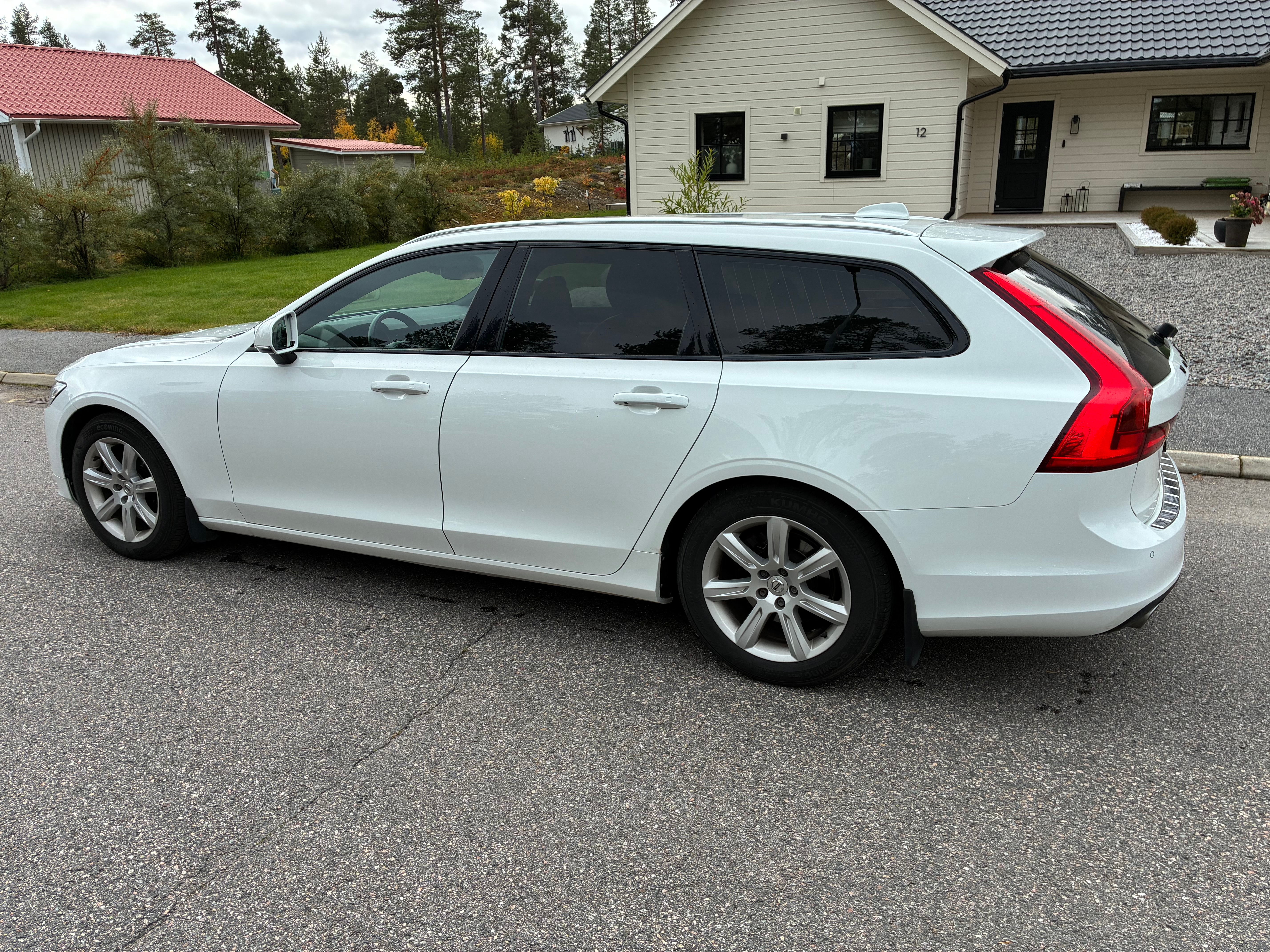 Volvo V90 D4 AWD VOC, SoV-däck 2017, bild 6/7