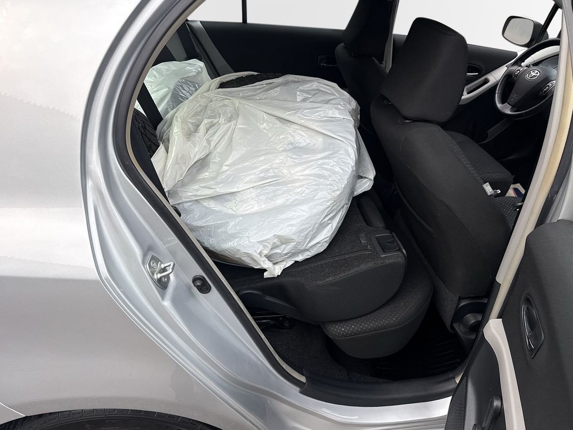 Toyota Yaris 2011, bild 7/10