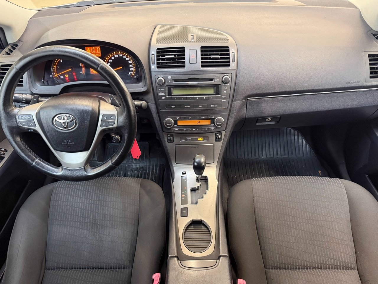 Toyota Avensis 2009, bild 2/10