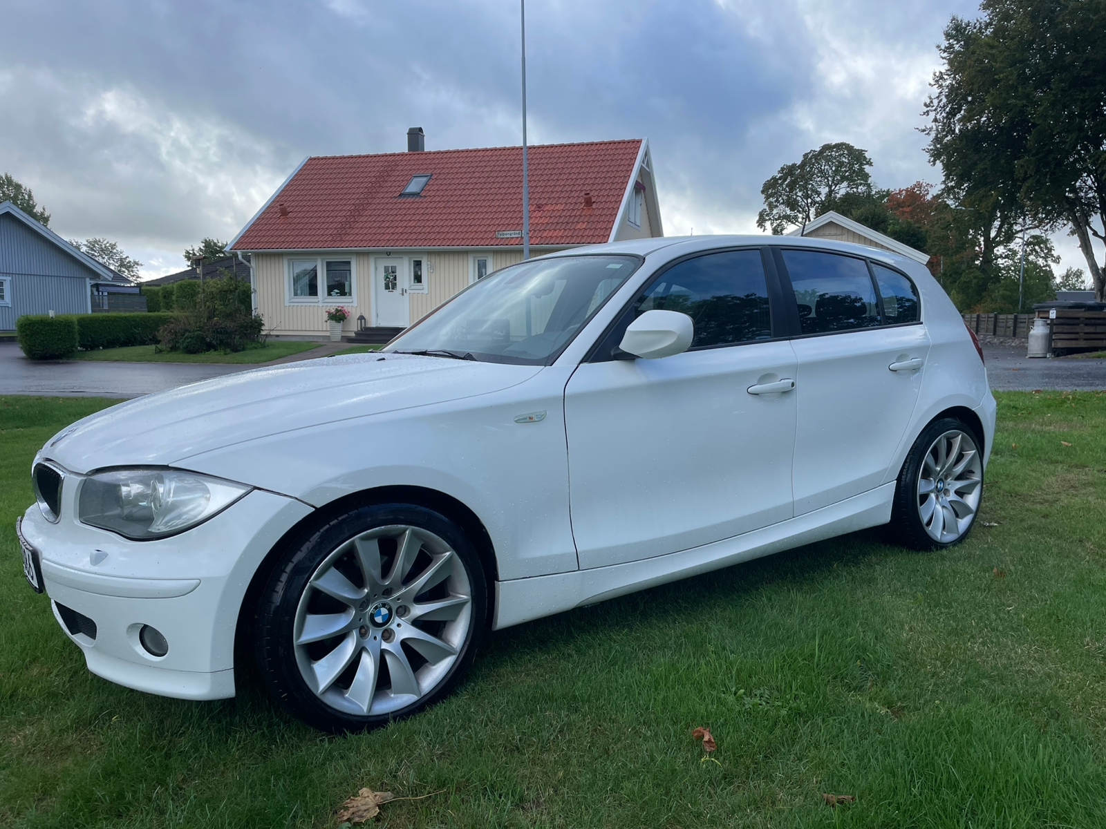 BMW 118 d M paket, 18” Alu, nybesiktigad 2010, bild 3/7