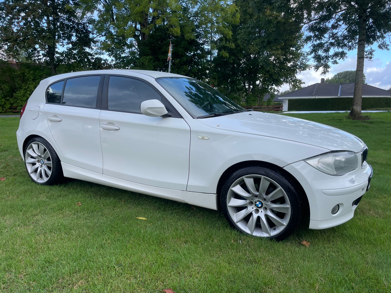 BMW 118 d M paket, 18” Alu, nybesiktigad 2010, bild 2/7