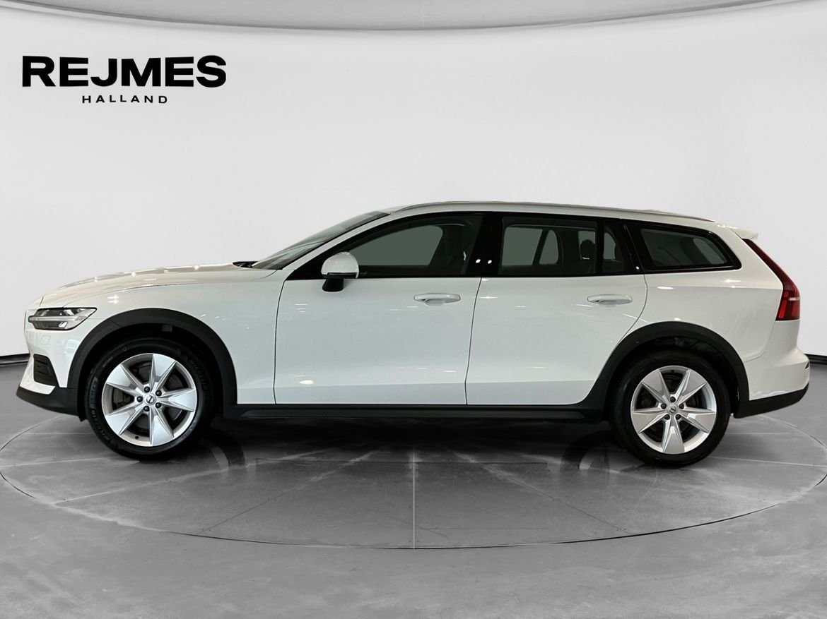 Volvo V60 Cross Country B4 AWD D Adv 2022, bild 3/10