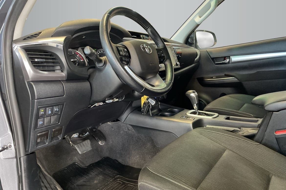 Toyota HiLux 2023, bild 7/10