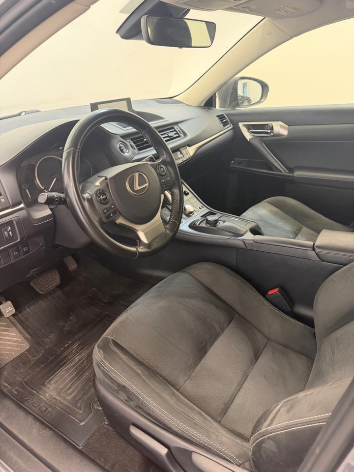Lexus CT 2018, kuva 7/10