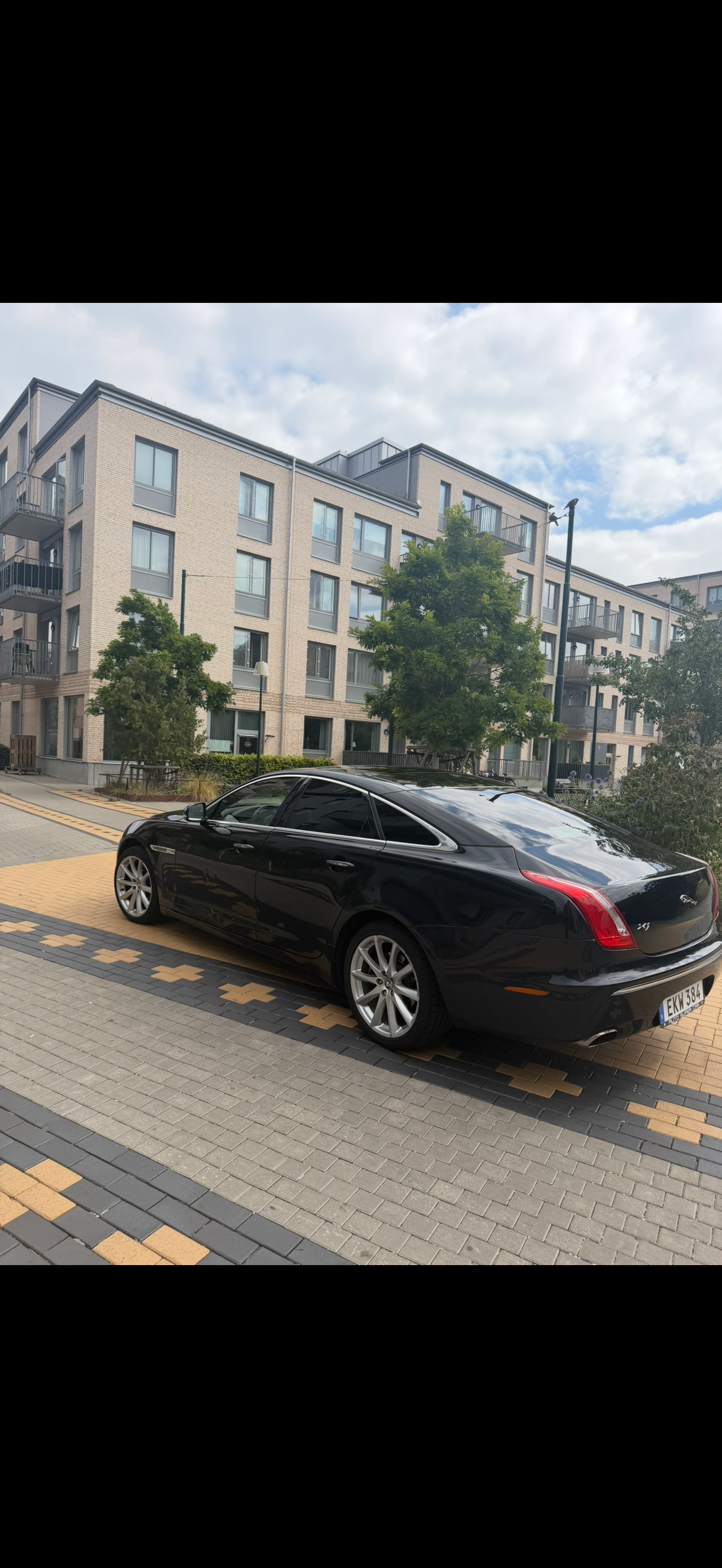 Jaguar XJ