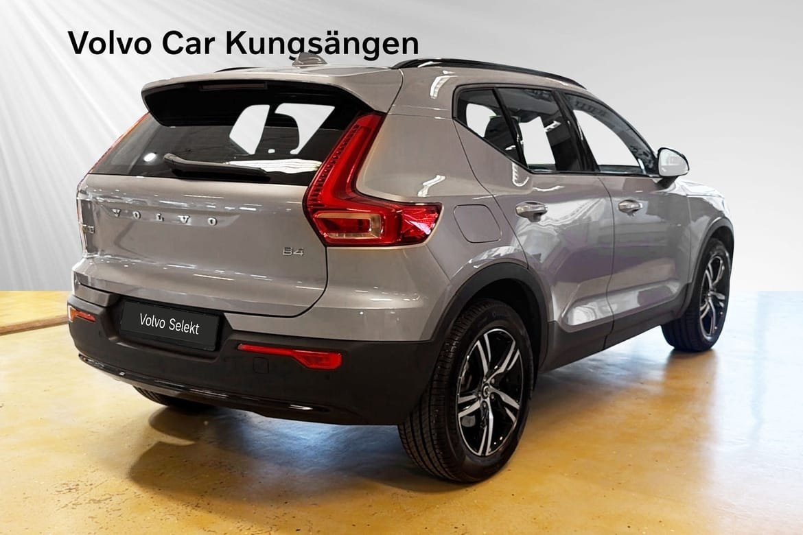 Volvo XC40 B4 FWD Bensin Plus Dark 2026, bild 5/10