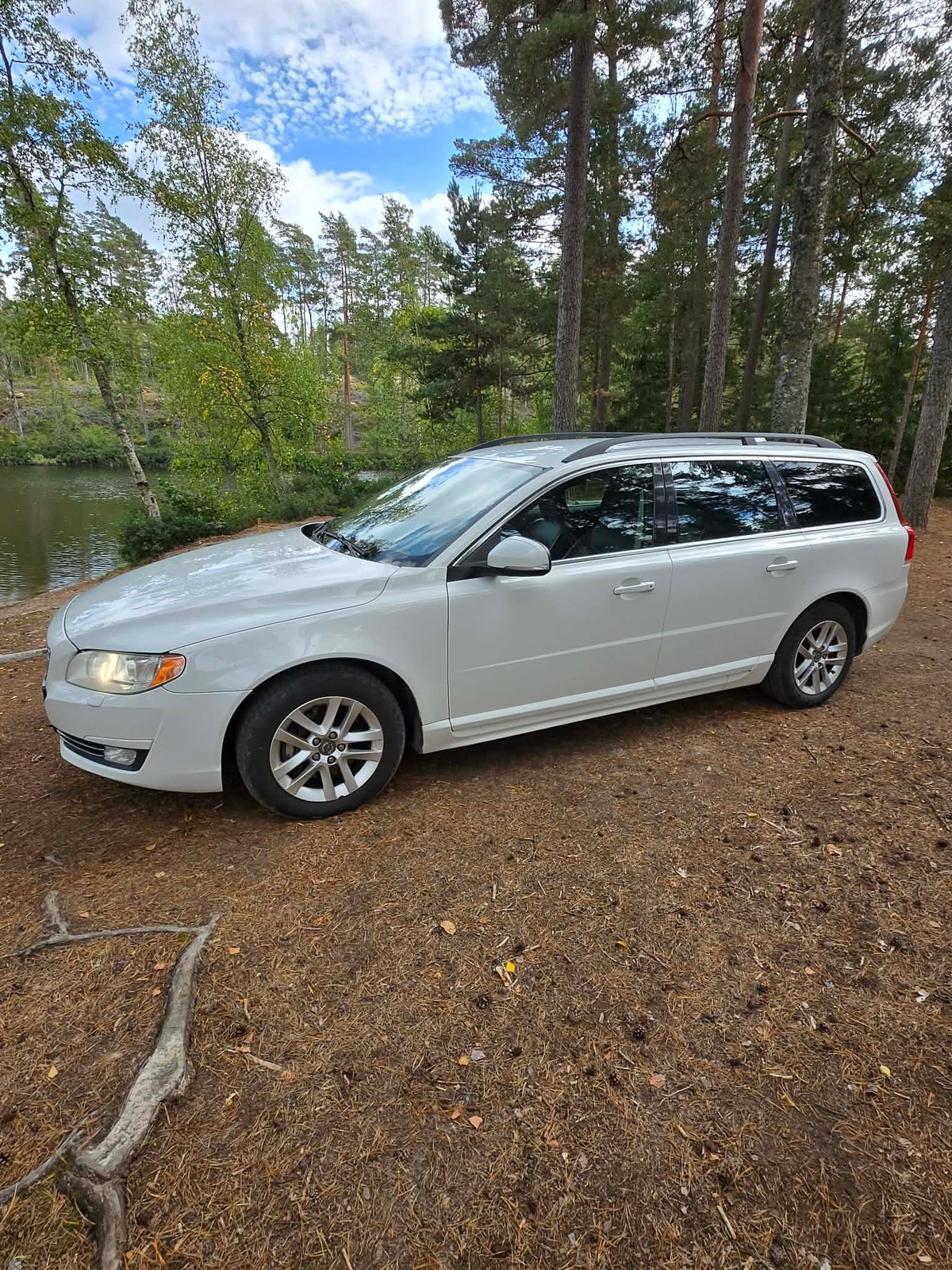 Volvo V70 D4 AWD Geartronic 2014, kuva 2/8