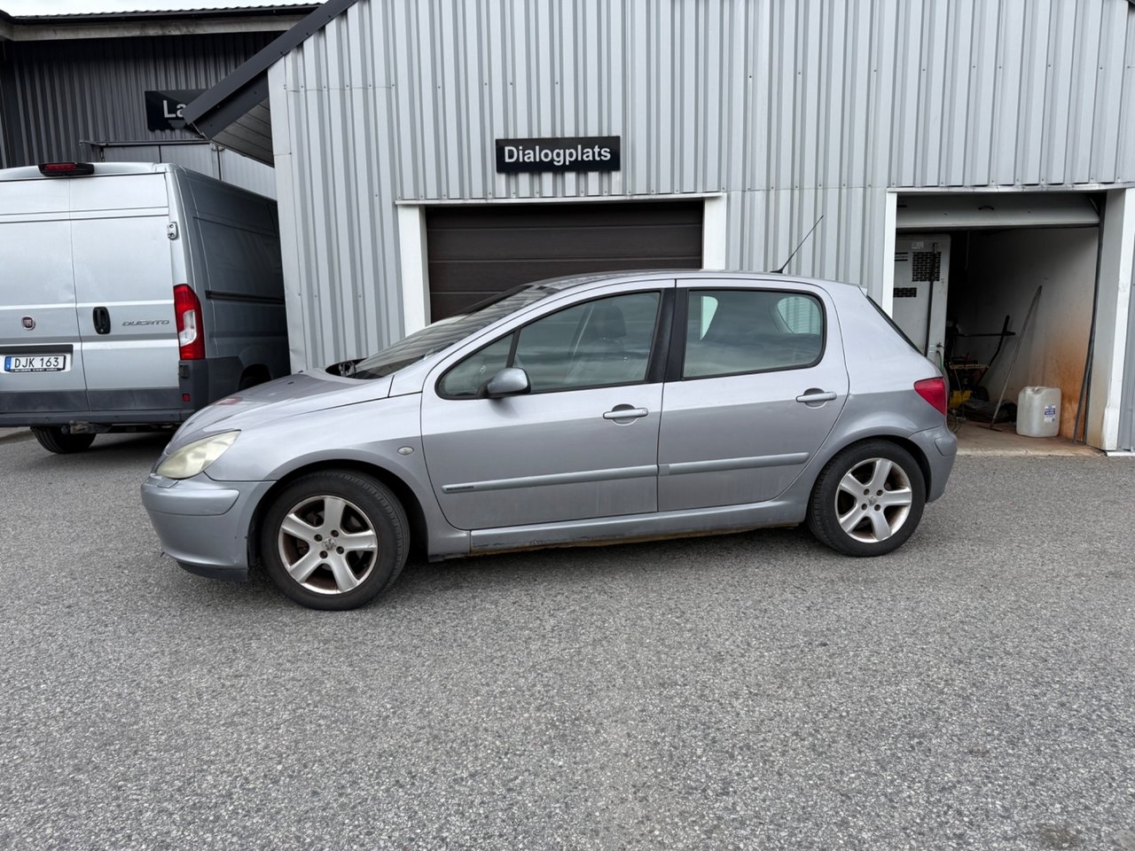 Peugeot 307 5-dörrar 2.0 XS Euro 3 2004, bild 2/6